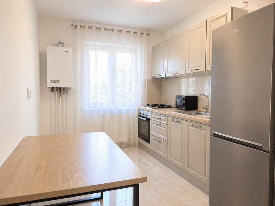 Apartament de inchiriat, renovat - nou cu Centrala Termică Proprie, în Centru - zona Podgoria Arad — fotografia 2
