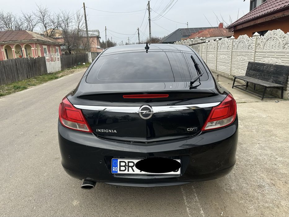 Vand sau schimb cu ceva mai nou , tot automat