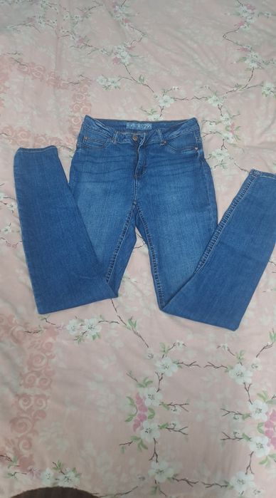 Продам джинсы классные