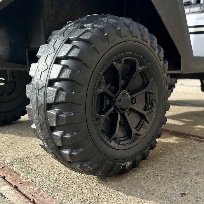 UTV electric pt. 4 copii Kinderauto Golf-Kart 2x 200W, 24V 7Ah Black