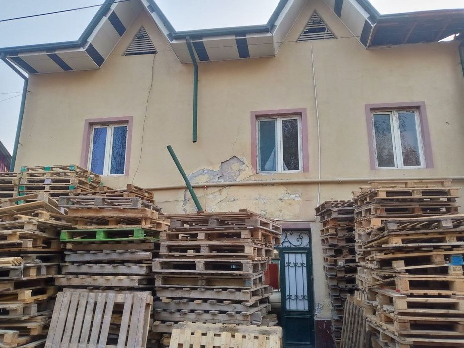 14 xona.Sklat, Bogcha, Mehmonxona. FOOD City yonida. Most tushvoti yo