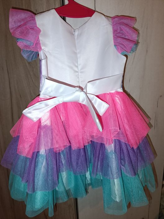 Продам платье для девочки