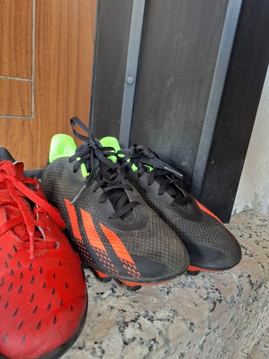 Различни модели оригинални футболни обувки