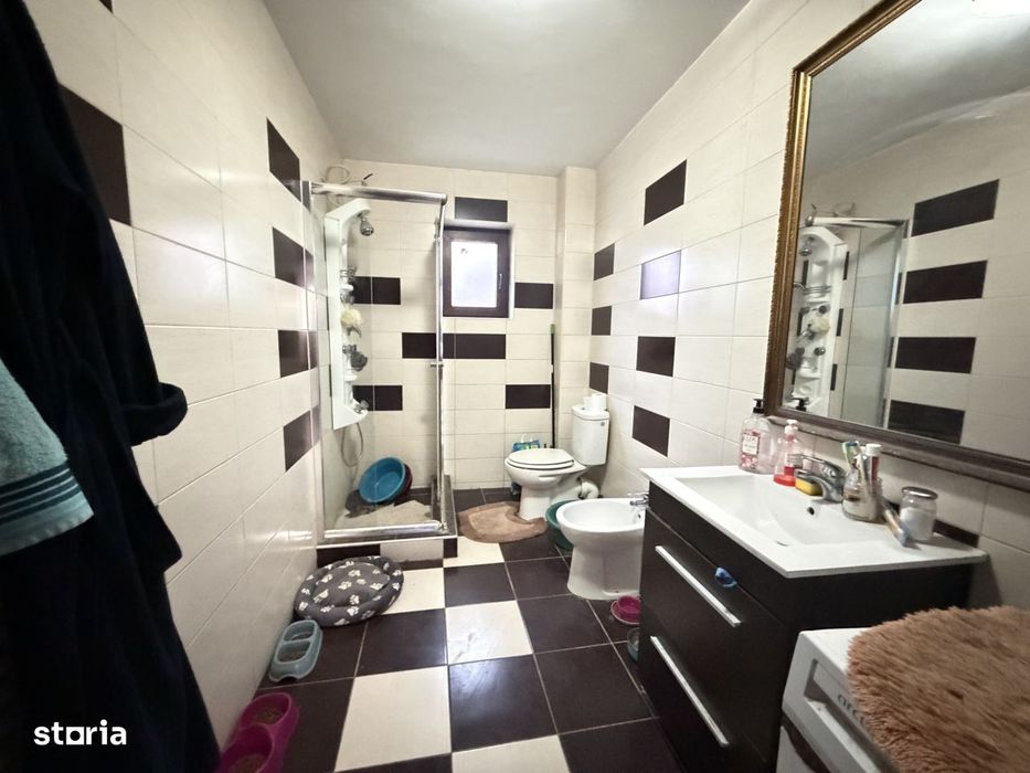 Vila P + M, 4 dormitoare, - Traian