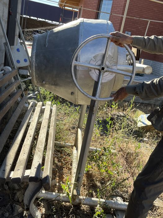 продам бетономешалку