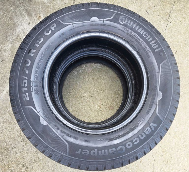 215 70 R15 CP Continental, 2 anvelope vara, profil 10 mm, import Germania , impecabile