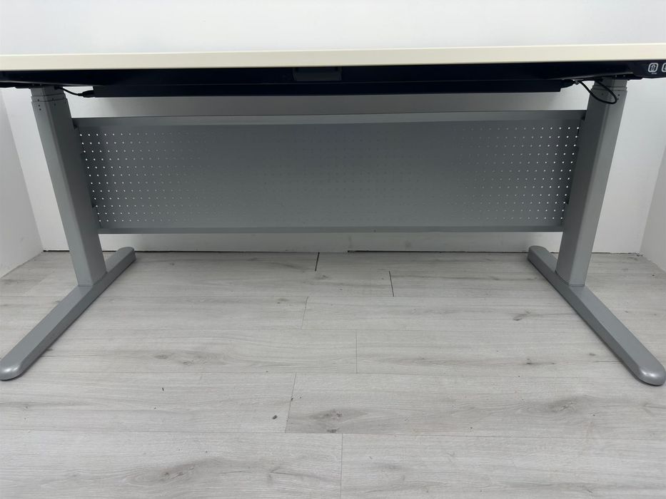 Немско офис Бюро електрическо повдигане обзавеждане