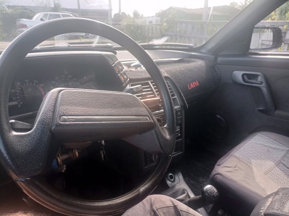 Продам автомобиль Lada 2110