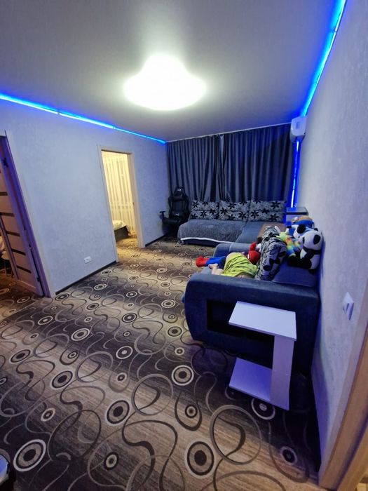 Продам 4 ком.кв в 20 микр.