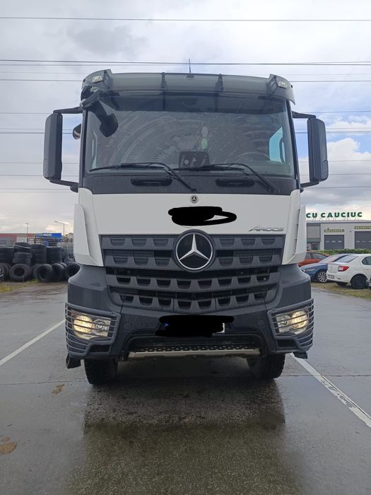 Vand autobasculanta Mercedes Arocs 5 4142K
