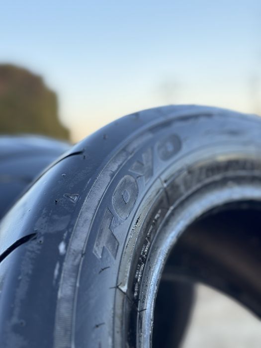 Семи сликове Toyo R888