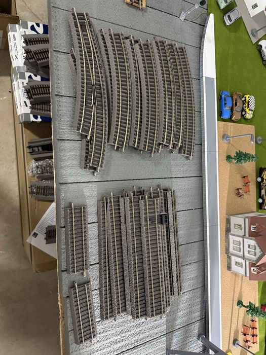 Set sine trenulet electric PIKO A-track cu terasament