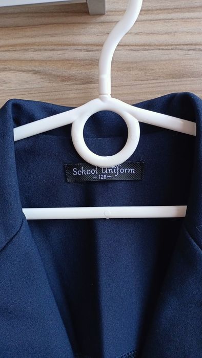 Жилет школьный на девочку