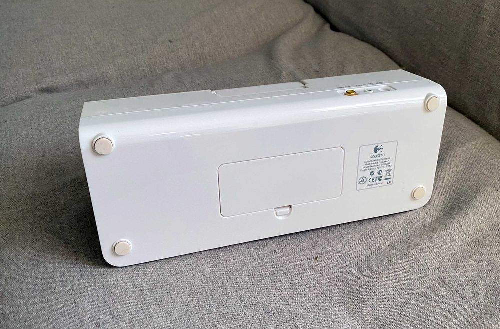 Boxa stereo Logitech Audiostation Express telecomanda aux dok Iphone