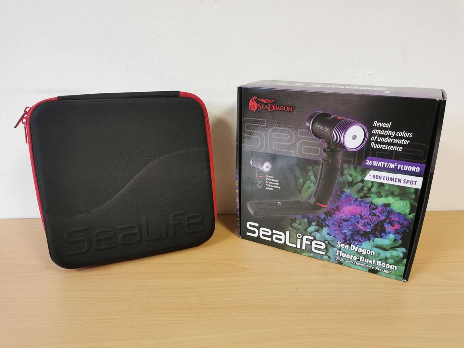 Осветление за наблюдение при гмуркане и флуоресцентна фотография