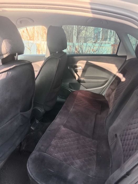 Volkswagen Polo sedan