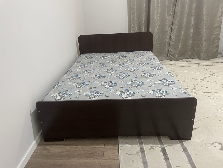 Кровать полтарашка