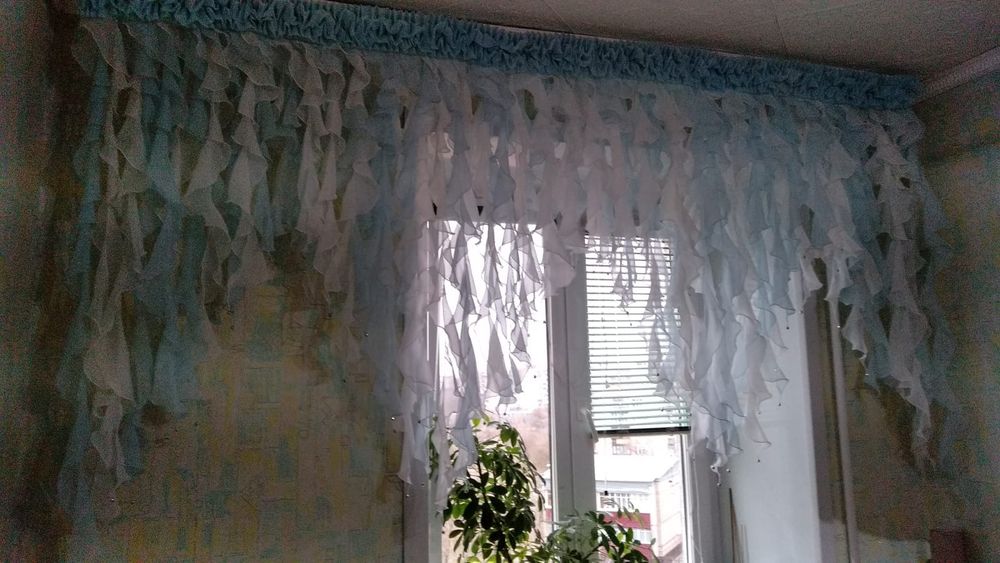 Продам занавески в комнату