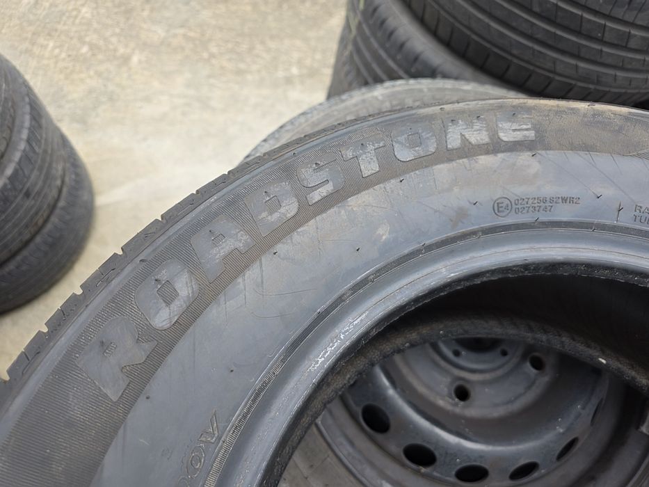 2бр Летни гуми 235 60 16 - Roadstone (Nexen)
