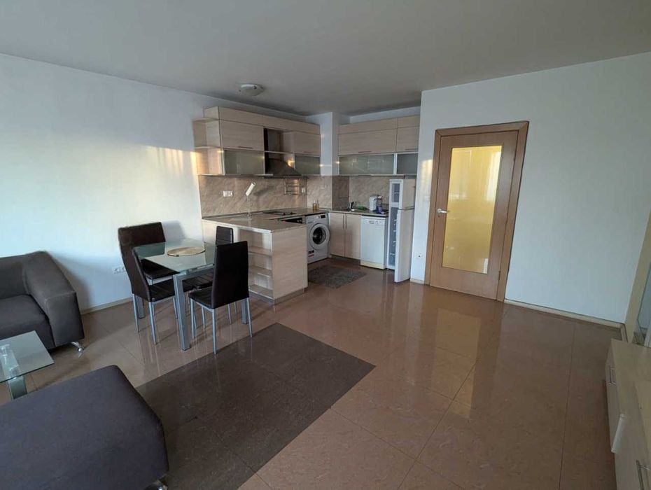 Дава се под наем Тристаен апартамент в София, Изток - 98 кв.м за 867 € - Снимка #1