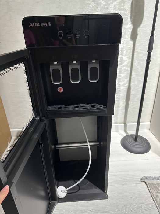 Кулер для воды AUX (новый)