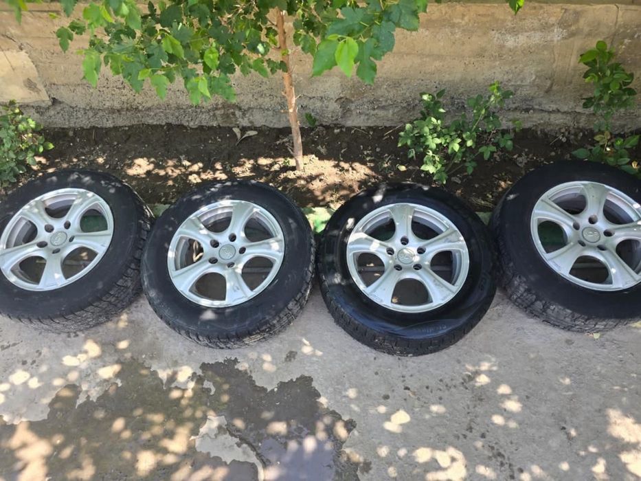 Продам литые диски 15 размера.Есть варенный места