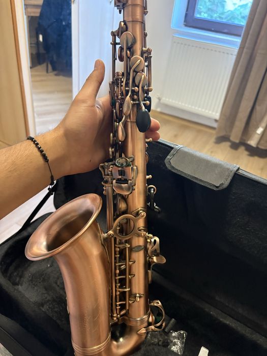 Saxofon:Lade dos igned by USA