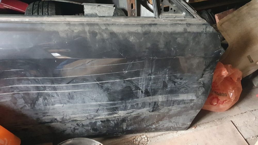 Продам дверь от камри