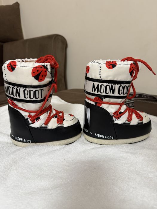 Детски апрески MOON BOOT 21-24 номер