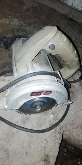 Пила дисковая CROWN