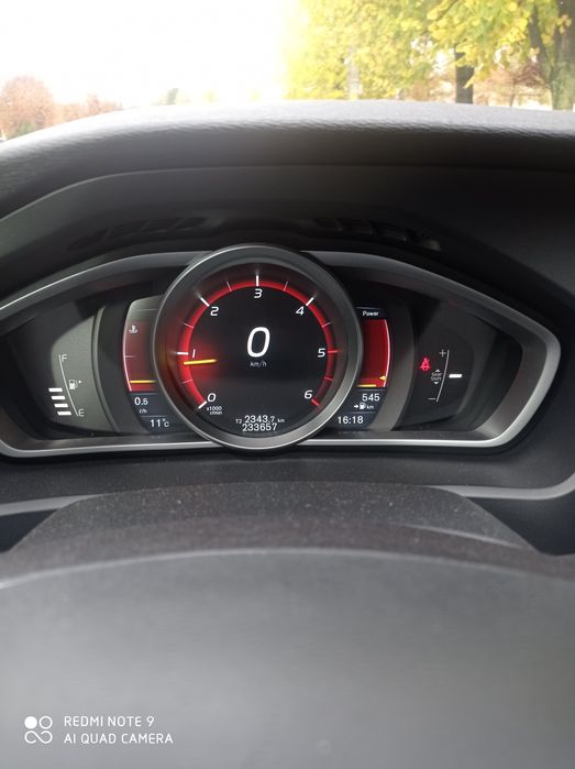 VOLVO V40 2016 — imagine 5