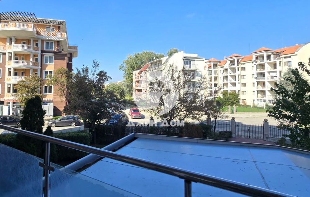 Продава се Двустаен апартамент в к.к. Слънчев бряг - 66 кв.м за 588 €/кв.м - Снимка #12