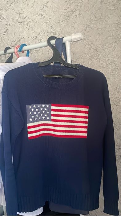продается американски свитер