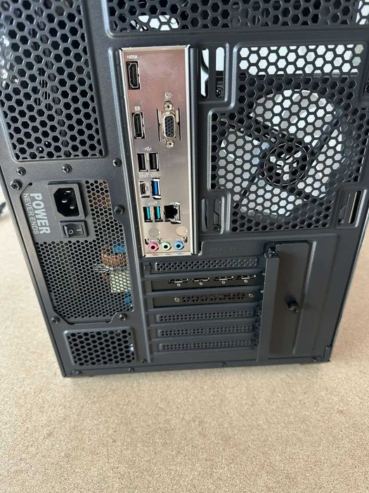 • Геймърски компютър i7-13700K/16GB RAM/512GB SSD/RADEON RX6700XT 12GB