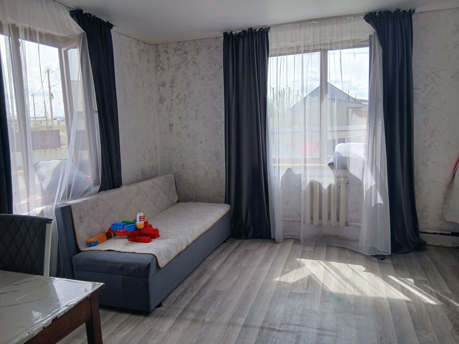 Продаеться недостроенный дом