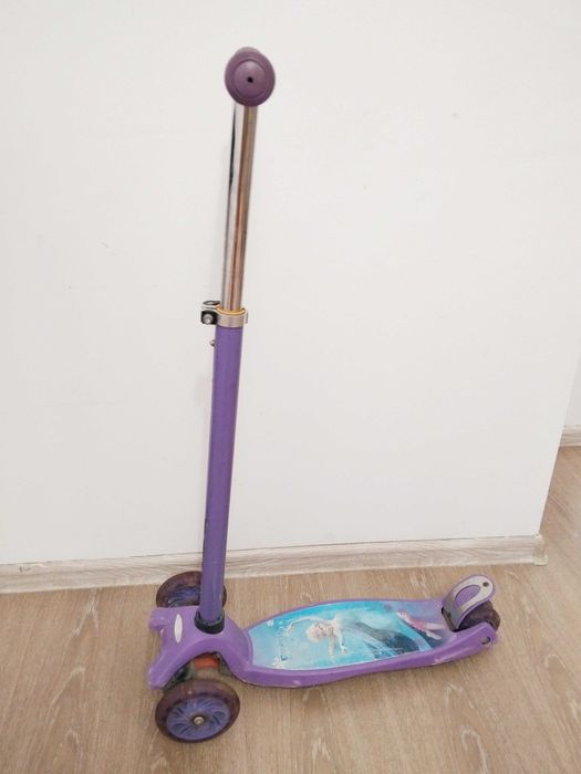 Самокаты для девочек и мальчиков