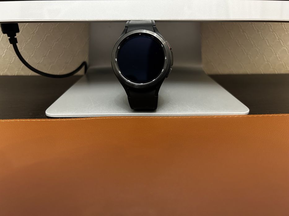Продам galaxy watch