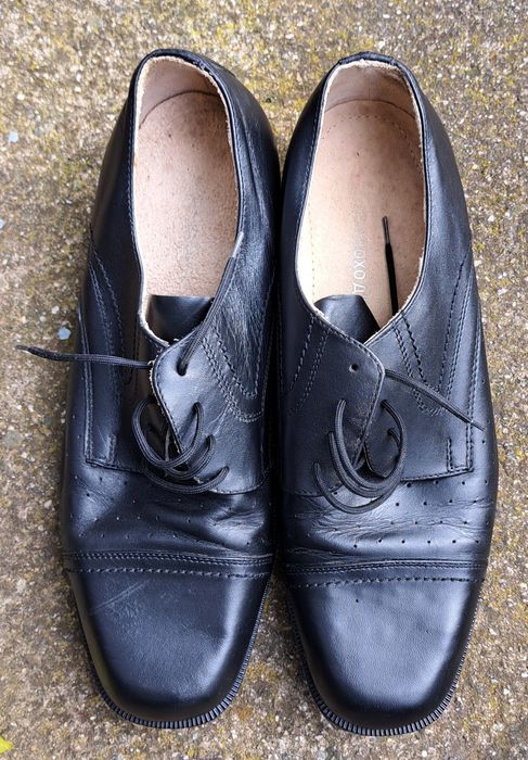 Мъжки черни обувки естествена кожа.