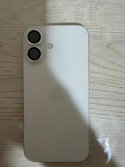Продам iphone 16 128gb