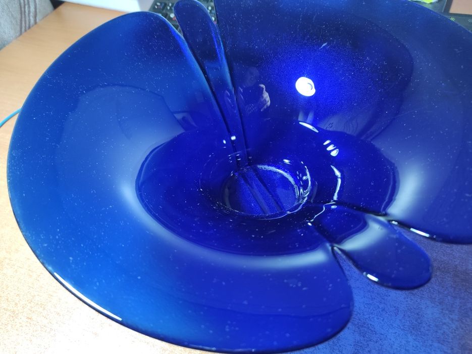 Фруктовница из кобальтового стекла