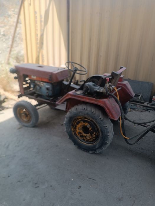 Mini traktor 1100