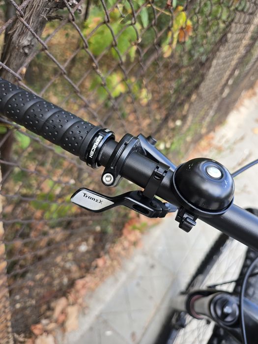 Боен Твърдак велосипед 29 цола Saracen Zenith Elite  Проходни оси  1х11 Sram GX Rockshox 35 Dropper post