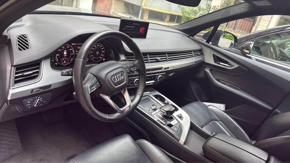 Audi EQ7 3.0 2017