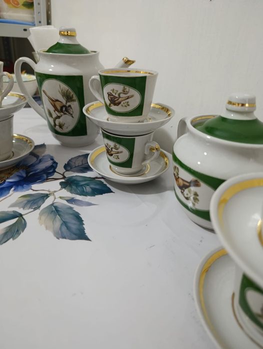 Продам сервиз кофейный из фарфора