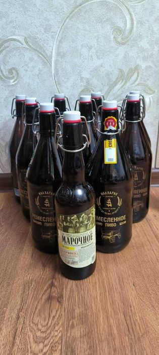 Бутылки с бугельными пробками