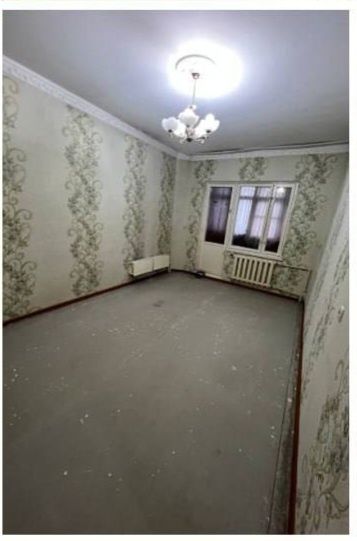 Срочно продаётся 4/5/5 Медгородок Алмазарский район балкон 2х6