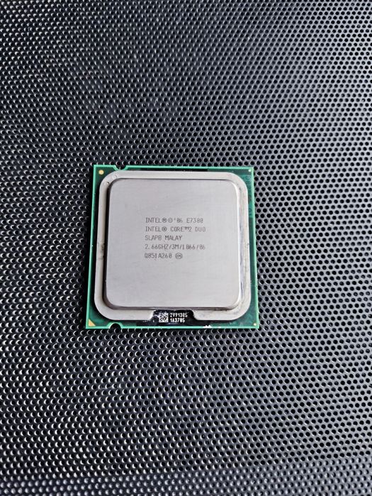 Процессор Core 2 E 7300