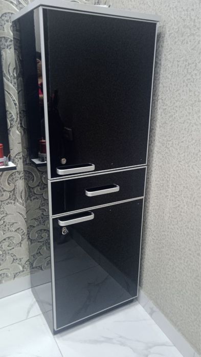 Продаются ветеринар шкаф и тумбочка