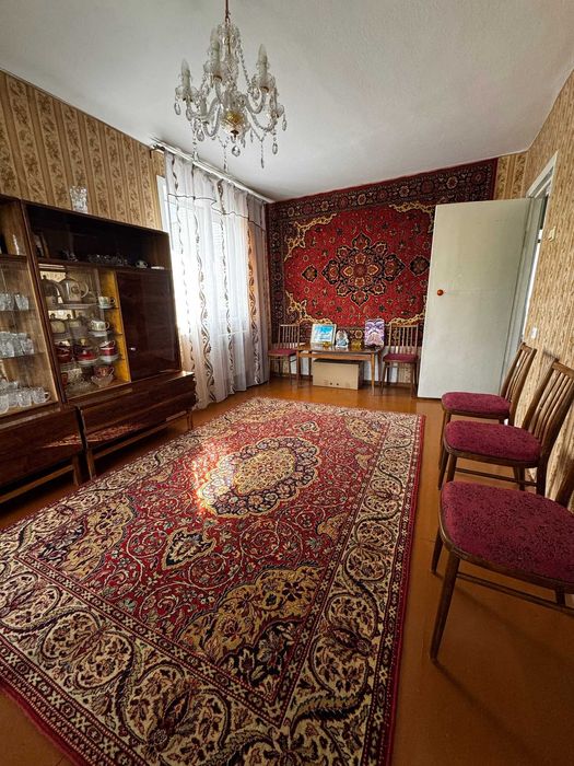 Продам 3- комнатную квартиру р-н маг. Азия