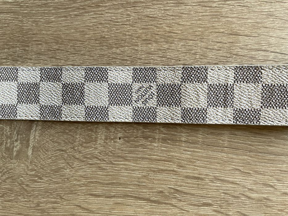 Curea Louis Vuitton (LV)